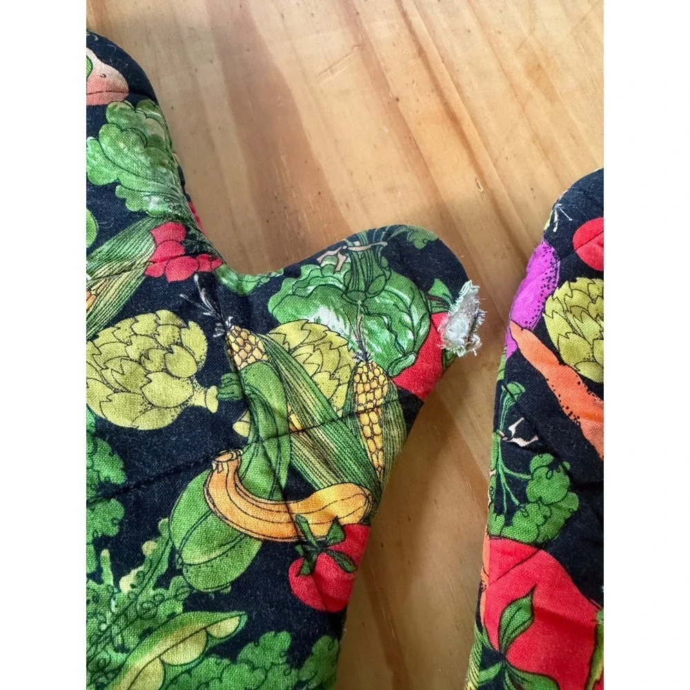 Vintage Vegetable Print Quilted Oven Mitts Pair Black Garden Pattern Frayed